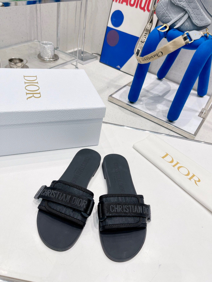 d1or sandals