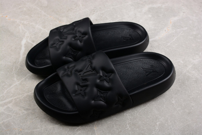 loui v sandals